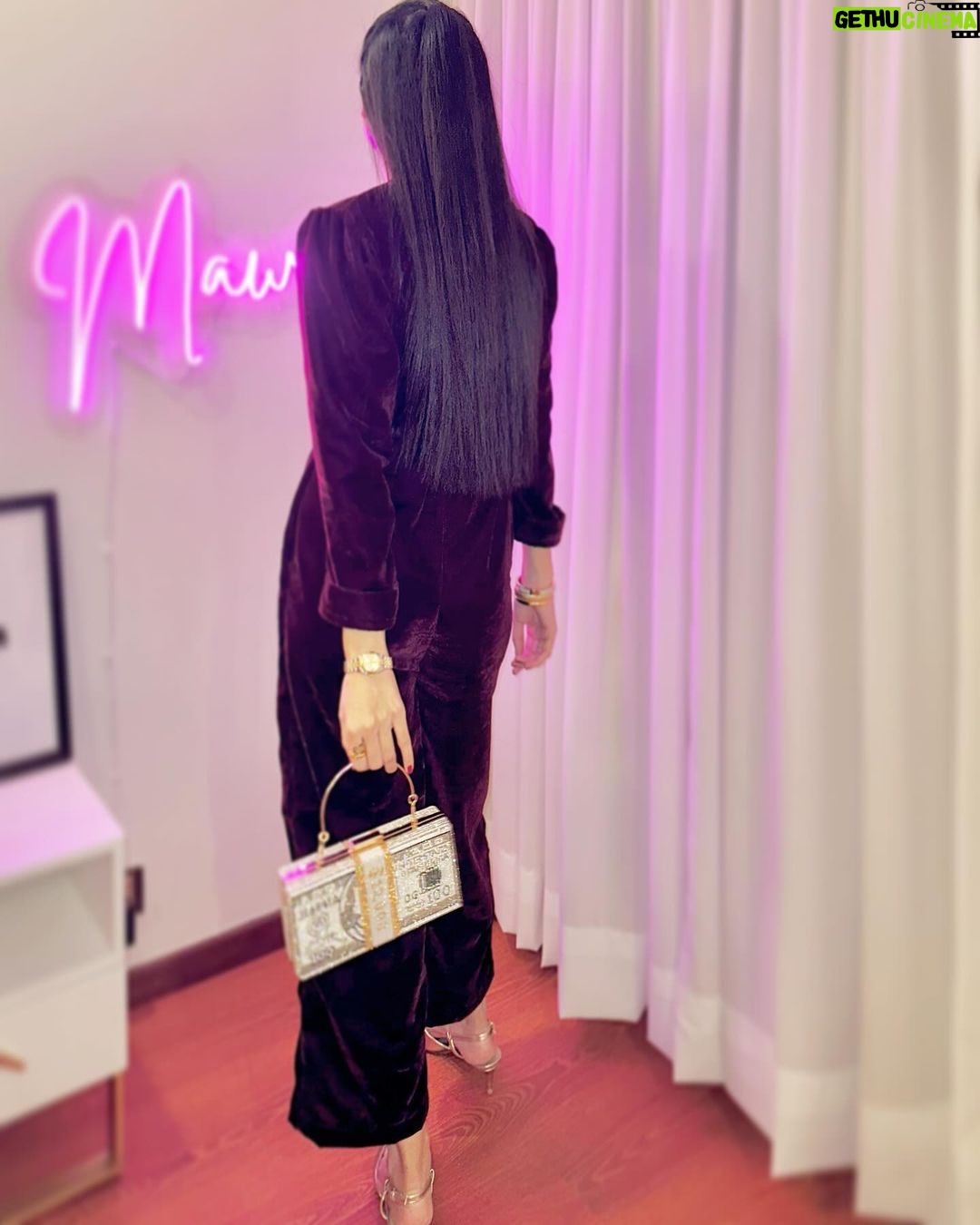 Mawra Hocane Instagram - kadi mil k betho Islamabad, Pakistan