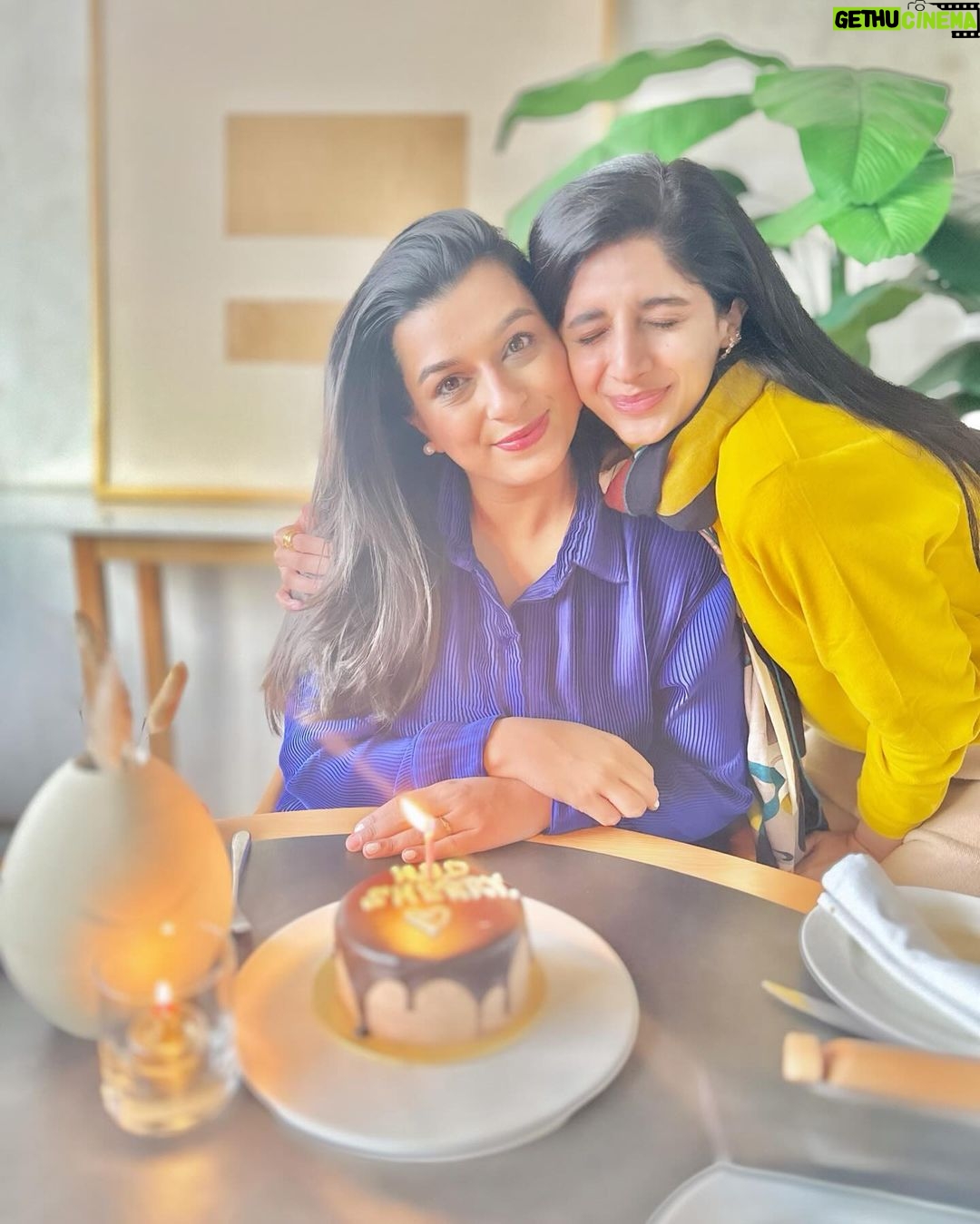 Mawra Hocane Instagram - Happpppyyyy birthday sheriiii strawberry ❤️❤️❤️❤️🍰🤍🥂 love you forever and ever and even after that!!!!! ♾️ @sheharbanoshirazi Here’s to growing older together but younger 😍😅😝😉