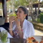 Mawra Hocane Instagram – Sunshine girls and neon dreams 💅🏻🎨 #balibaby 🍍 @ayanaresort AYANA Resort BALI