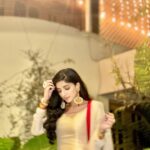 Mawra Hocane Instagram - 1/1 🎉 #RAHAnahigaya @mihhaofficial @leylakbyak Islamabad اسلام آباد