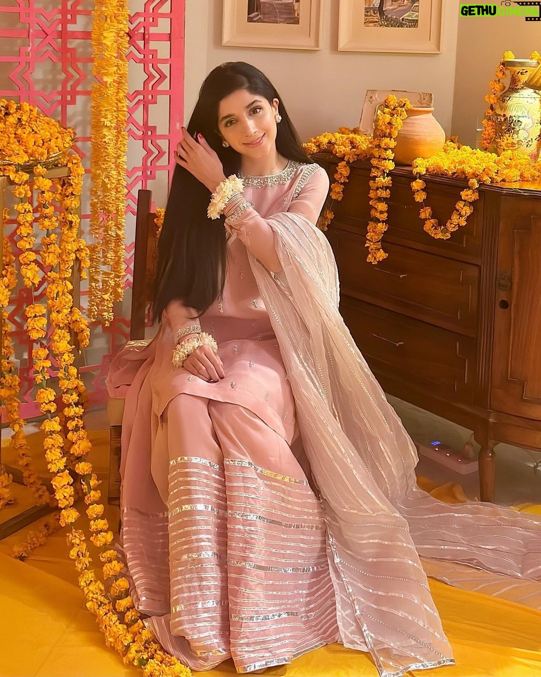 Mawra Hocane Instagram - and it’s begun 💍💥 #RAHAnahigaya Islamabad اسلام آباد
