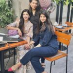 Mawra Hocane Instagram - happy belated birthday my dearesssttt girllll @wajeeha2412 🎂🎉🤍 It’s not possible to be as loving and FORGIVING as you haha!!! Thankyou for being such a genuine easy breezy bestie.. you make life so much prettier & cosier 🥰🥰🥰 love you forever ♾️ #SISTERsister Alsooo Thankyou for the best gift , maheeeenoooo 🥺🧚🏻💫