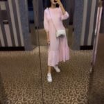Mawra Hocane Instagram - Flight ✈️✅ caramel popcorn 🍿 ✅ Animal 🥂✅ shoot 🎥✅ Shopping 🛍️✅ Bangkok, Thailand