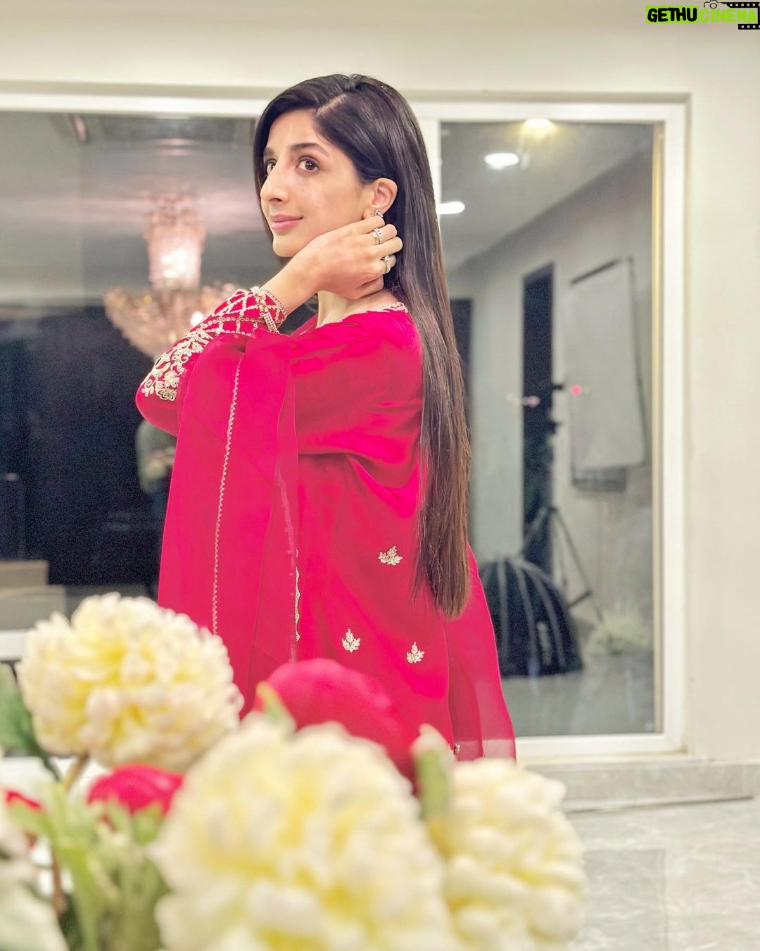 Mawra Hocane Instagram - festive festive everything… always!💋