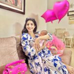 Mawra Hocane Instagram - she’s so smoll 👶🏻 #khala #BESTFRIENDSDAUGHTER Islamabad, Pakistan