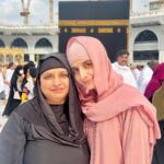 Mawra Hocane Instagram - Happy birthday mama.. I am thankful for so many things but most importantly THANK YOU for making my dreams your own.. for being brave through my decisions.. for being my one & only person who took so much pride in everything I achieved & for caressing me when I took a fall.. love you the most 🤍 I know this will be your happiest year InshaAllah 🤲🏻