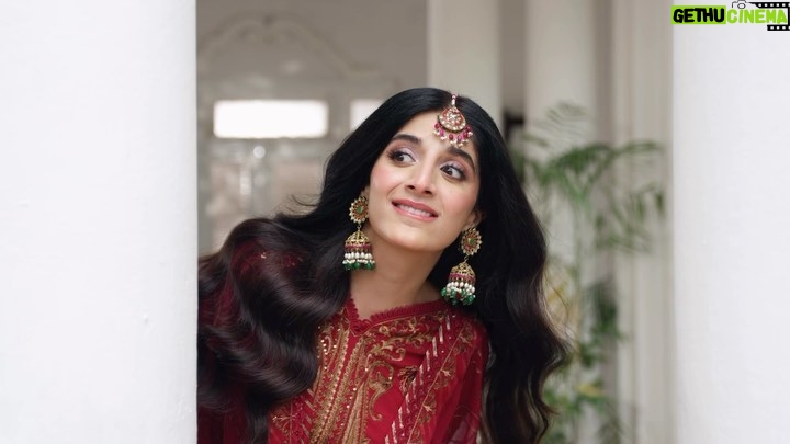 Mawra Hocane Instagram - so so special ✨🥰❤️❤️ An absolute honor to be a part of Asim Jofa’s journey into the rich tapestry of South Asian culture with the ‘Abresham Collection’ fashion film. This experience was nothing short of magical, as we celebrated our heritage with a modern twist. The collection speaks volumes about the beauty of tradition in the world of fashion. A heartfelt thank you to Asim Jofa and the entire team for this remarkable collaboration. Here’s to embracing our roots with style and grace! 🌟💃 @asimjofa @iamasimjofa #AsimJofa #IWearAsimJofa #AbreshamCollection #Embroidered #Unstitched #FestiveCollection #MawraHocane #AimaBaig #KomallMeer #Luxury #Chiffon #FestiveWear #WeddingWear #UnstitchedCollection #Fashion #Trending #ComingSoon