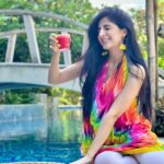 Mawra Hocane Instagram - This trip was about my best friends but it was ALSOOO ABOUT FOOD 🍱🥂🍰🍝🍔🍟🧀🥨🍒🥐🍇🍣🍉 Ty @komnomnom & @sarah.aizad for capturing this endless eating marathon we had.. guess I’m the clear winner 🥇 Bali Indonesia