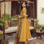 Mawra Hocane Instagram - ✨🧚🏻🖤🎉🎨🍡💫thrilled to announce the highly-anticipated launch of @Cinqapparel's first-ever winter collection, featuring stunning Kashmiri shawls. Get ready to create unforgettable winter days with BAYAAN. Cinq's winter collection is all about embracing vibrant colors, elegant embroidered suits, and the beauty of Kashmiri shawls that will truly elevate your winter style. Stay tuned. Pre-Booking starts today. Don't miss out! PR: @instahurabpr #cinq #wintercollection #2023 #hurabanampr #stylevibe #ootd