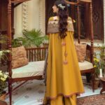 Mawra Hocane Instagram - ✨🧚🏻🖤🎉🎨🍡💫thrilled to announce the highly-anticipated launch of @Cinqapparel's first-ever winter collection, featuring stunning Kashmiri shawls. Get ready to create unforgettable winter days with BAYAAN. Cinq's winter collection is all about embracing vibrant colors, elegant embroidered suits, and the beauty of Kashmiri shawls that will truly elevate your winter style. Stay tuned. Pre-Booking starts today. Don't miss out! PR: @instahurabpr #cinq #wintercollection #2023 #hurabanampr #stylevibe #ootd
