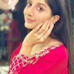 Mawra Hocane Instagram - festive festive everything… always!💋