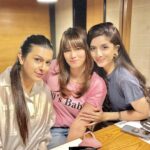 Mawra Hocane Instagram - happy BIG 30 to the one who makes my OTT look normal, my loud look decent, my crazy look sane & most importantly brings so much joy wherever she goes❤️ this will be your best year @msloud07 InshaAllah!!! E-V-E-R-Y-W-H-E-R-E