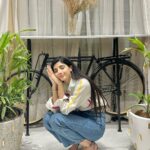 Mawra Hocane Instagram – Event day 🩷 

In my @uxmofficial 👗
@maisonvalentino 👛 
@lamaretail 👠 
& 
Special appearance by my 🪴 Lahore لاہور