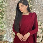 Mawra Hocane Instagram - Izzaaa laal saari vibe with looots of tears & goodbyessss 💥💋 @ramshahayat loooove you I’m not going to turn this into an emo post.. I think we look great >>>> 💃🏻🎈 @thesaarigirl @fantaziajewellery @maisonvalentino Islamabad اسلام آباد