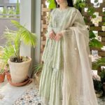 Mawra Hocane Instagram - looking up at you.. always.. ✨ ALHUMDULILLAH Jummah Mubarak 🕊️ Karachi, Pakistan
