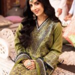 Mawra Hocane Instagram - Mien kaisi lagti hun ? ft. Chamak// دمک @asimjofa @iamasimjofa