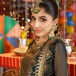 Mawra Hocane Instagram - Mien kaisi lagti hun ? ft. Chamak// دمک @asimjofa @iamasimjofa