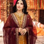 Mawra Hocane Instagram - Mien kaisi lagti hun ? ft. Chamak// دمک @asimjofa @iamasimjofa