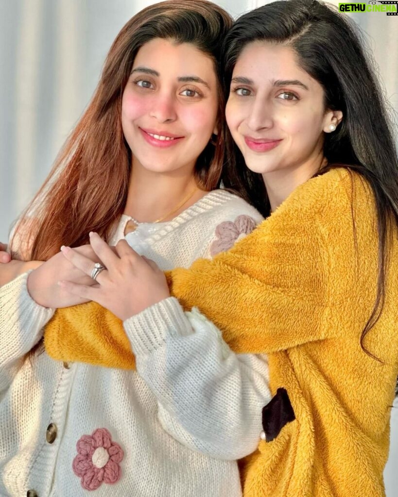 Mawra Hocane Instagram - to the one who will have my heart forever… AARA ♾️ #Khala Happy Galentine’s to my two most special galssss 👩‍👩‍👧 @urwatistic #JahanAaraSaeed 👶🏻🫶🏻 Lahore لاہور