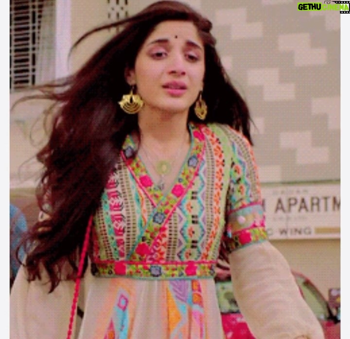 Mawra Hocane Instagram - what you see is a film.. which you loved ( more & more over the years) …what I see is 22 year old trying to navigate through an experience.. trying to make sense of it all…. as I grew older I realised.. not everything has to make sense & that it’s okay.. in the end it all adds up… in ways known and unknown.. mostly unknown🦋 I don’t know if I’ll ever talk about it again but I want all of you to know.. I’m grateful… each year, the edits, the emotional feedback, millions and millions of views.. it seems it was worth the pain.. love you all so so so much.. to the square of ♾️ Yours forever, saru