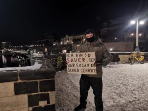 Max Herzberg Instagram - Gestern bei der Nachtwache haben wir ein wahrlich schönes Schild gefunden
