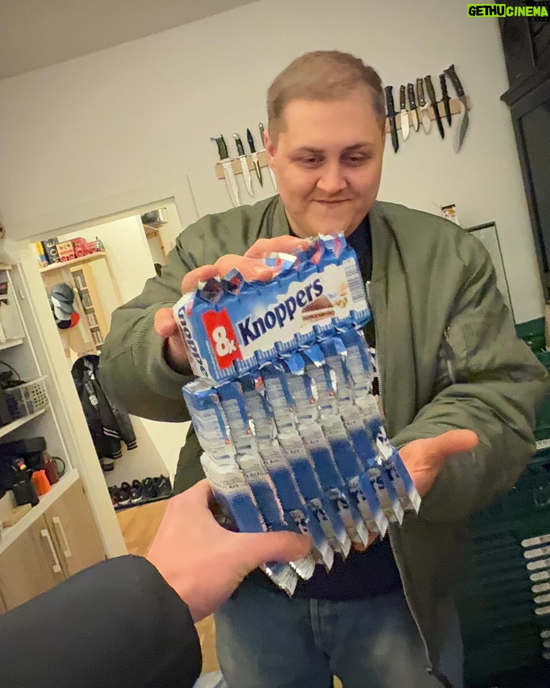 Max Herzberg - 26K Likes - POWER