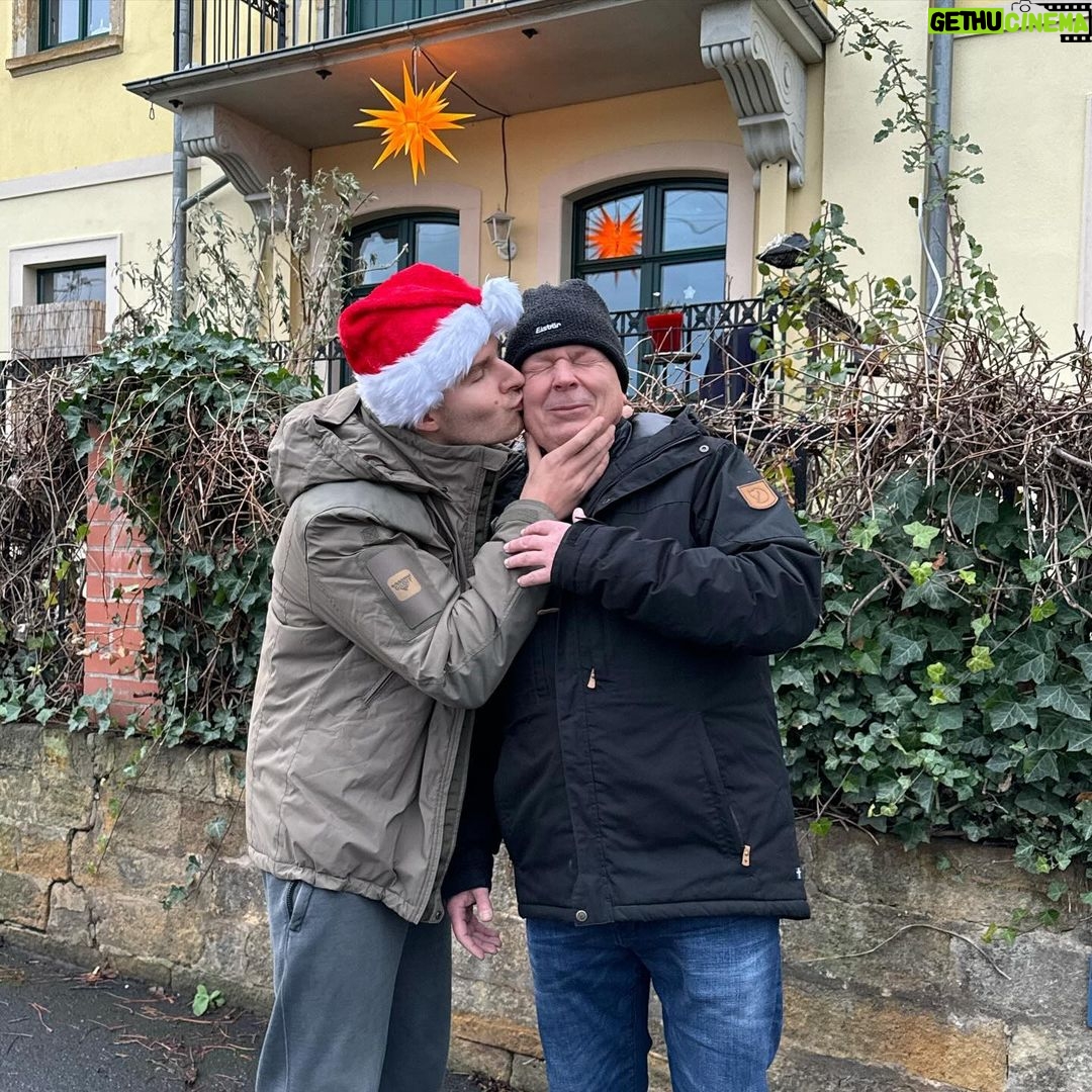 Max Herzberg Instagram - Schönen 2. Advent miteinander 🕯️ 🕯️ Dresden, Germany