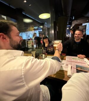 Max Herzberg Instagram - An diesem wunderschönen verschneiten Tag in München zog es uns mal wieder ins @abaccos_muenchen und es gab feinstes Fleisch als Begleitung zum schmackhaften Bier. 
Der umwerfend aussehende und sehr sympathische Kellner wird mir ewig in Erinnerung bleiben und mitverantwortlich sein für weitere Besuche! 

#abaccossteakhouse #daswahrscheinlichbestesteakderwelt #muenchen #munichrestaurant #steaklover #werbung #ad