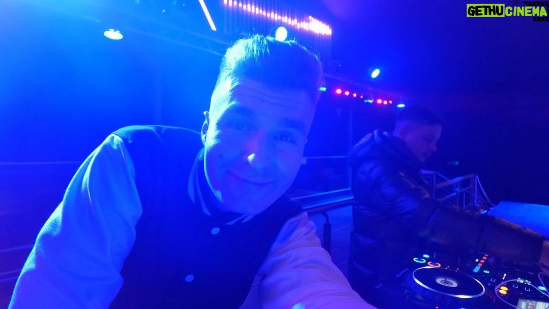 Max Herzberg Instagram - Gestern war mal wieder ein Fest, Liebe an alle ❤️ #heutekeinedicken