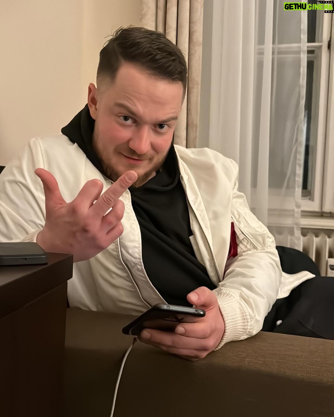 Max Herzberg Instagram - Winter vibes Psychiatrická Léčebna Bohnice
