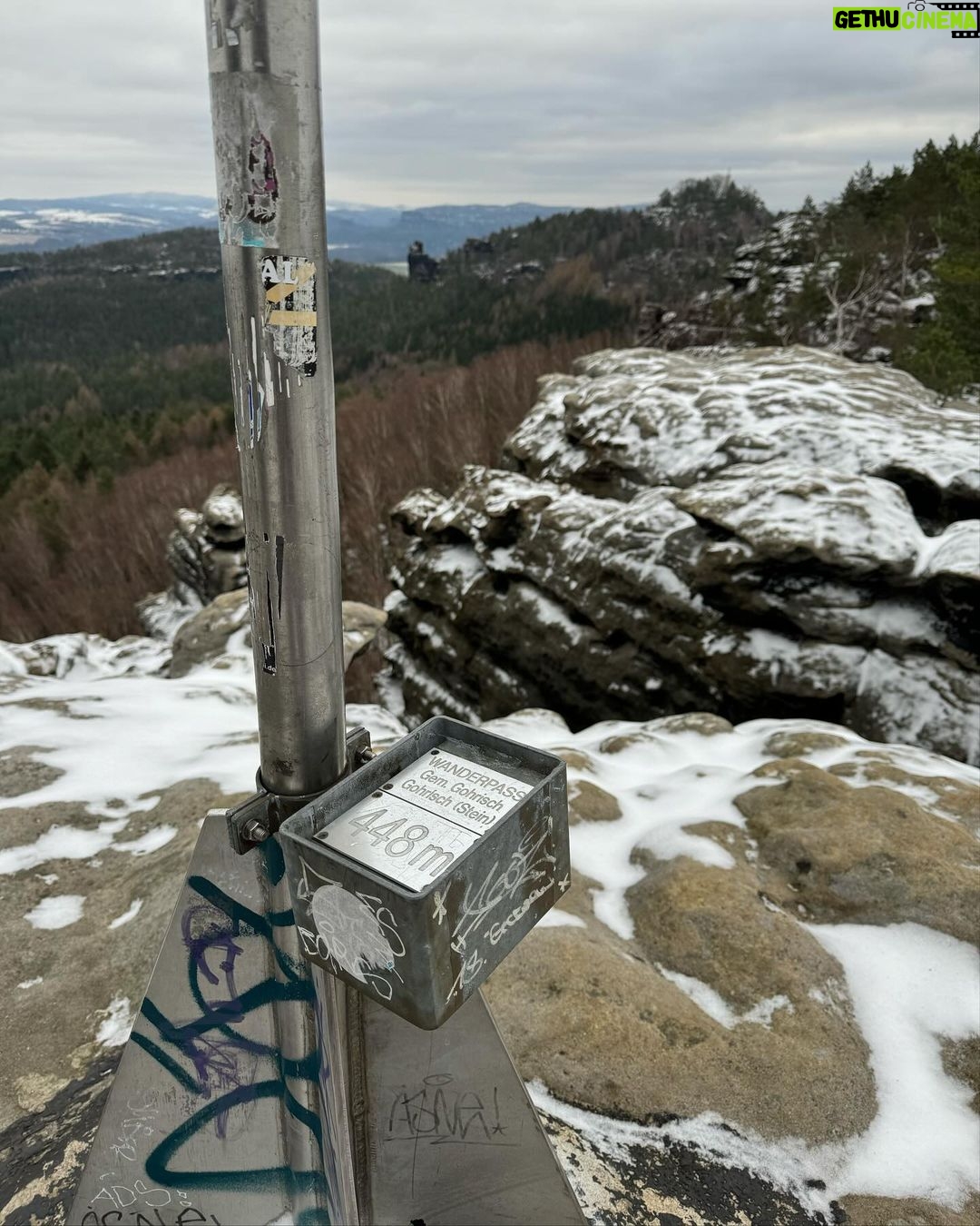 Max Herzberg Instagram - #heimat #natur #sächsischeschweiz #handkäsemitmusik #winter #sachsen