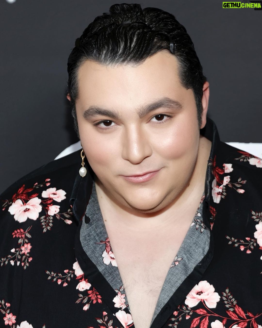 Max Talisman Instagram - “Casa Grande” Premiere ❤️🔥 @amazonfreevee • May 1st, 2023 Shirt by @johnnybiggusa Styling by @styledbyambika Grooming by @tristonarmond @beatbytriston Jewelry by @8otherreasons #casagrandefreevee Steven J. Ross Theater - Warner Bros. Studios