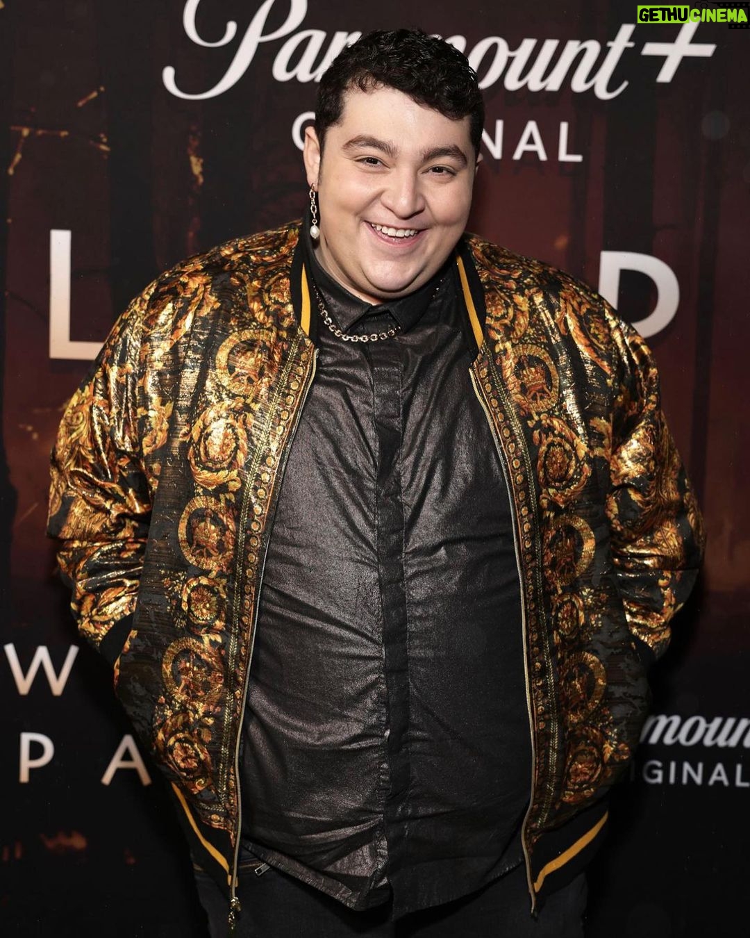 Max Talisman Instagram - Wolf Pack Paramount+ Premiere 🐺 @wolfpackonpplus @paramountplus Styling by @styledbyambika Grooming by @lebeaubeauty Jewelry by @8otherreasons West Hollywood, California