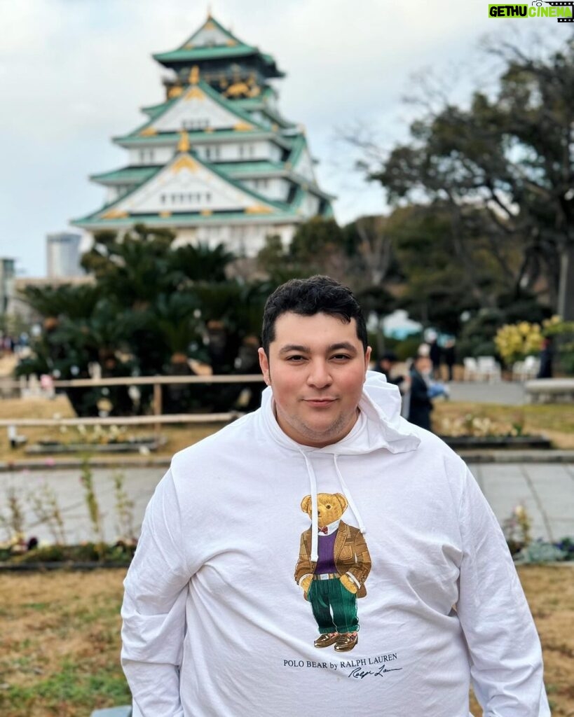 Max Talisman Instagram - Big in Japan ❤️🇯🇵✨ All outfits are by @destinationxl #dxl #wearwhatyouwant Tokyo, Japan
