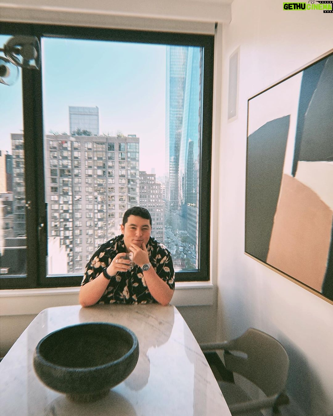 Max Talisman Instagram - NYC, center of the universe π Had the most incredible business trip last week in NYC. NYC will always be my home and I canβt wait to move back. In the meantime grateful to @arlohotels for creating the perfect home away from home π All shirts are by @johnnybiggusa π« Arlo Hotel Midtown Manhattan