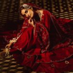 Maya Ali Instagram - My all time favourite brand. Those who know me, know that I love to wear ZSJ @zarashahjahanofficial. I just love their old school charm and their attention to every little detail. I remember I was just in awe of their jewellery pieces which were so beautiful and reminded me of my Amma’s jewellery. It’s so amazing to see their beautiful jewellery pieces, and how they have given a modern touch to them. It was so hard to pick what was my favourite jewellery piece or outfits. Signature Bridals by Zara Shahjahan, FANA is live on their website, what more could a bride ask for? ❤️ Photography: @osamadoger Artdirection: @hashimali @zarashahjahan Stylist: @haajiraahmad Video: @saraiqbal Makeup:@sunilmua Production: @lightroomstudio.prod