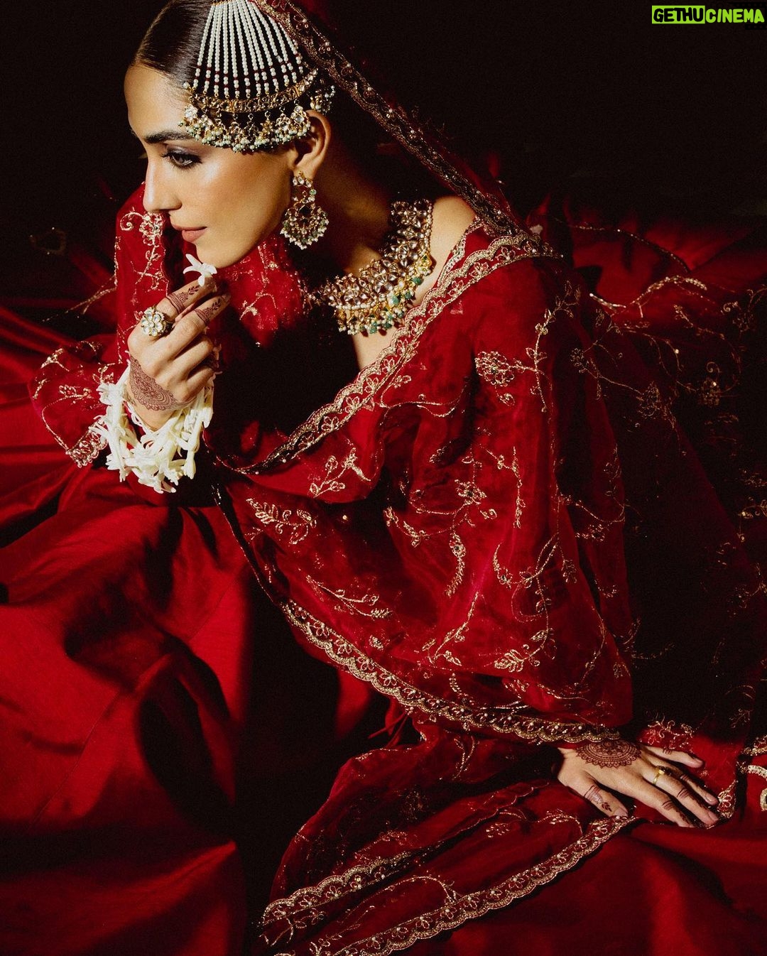 Maya Ali Instagram - My all time favourite brand. Those who know me, know that I love to wear ZSJ @zarashahjahanofficial. I just love their old school charm and their attention to every little detail. I remember I was just in awe of their jewellery pieces which were so beautiful and reminded me of my Amma’s jewellery. It’s so amazing to see their beautiful jewellery pieces, and how they have given a modern touch to them. It was so hard to pick what was my favourite jewellery piece or outfits. Signature Bridals by Zara Shahjahan, FANA is live on their website, what more could a bride ask for? ❤️ Photography: @osamadoger Artdirection: @hashimali @zarashahjahan Stylist: @haajiraahmad Video: @saraiqbal Makeup:@sunilmua Production: @lightroomstudio.prod