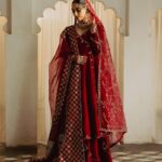 Maya Ali Instagram - My all time favourite brand. Those who know me, know that I love to wear ZSJ @zarashahjahanofficial. I just love their old school charm and their attention to every little detail. I remember I was just in awe of their jewellery pieces which were so beautiful and reminded me of my Amma’s jewellery. It’s so amazing to see their beautiful jewellery pieces, and how they have given a modern touch to them. It was so hard to pick what was my favourite jewellery piece or outfits. Signature Bridals by Zara Shahjahan, FANA is live on their website, what more could a bride ask for? ❤️ Photography: @osamadoger Artdirection: @hashimali @zarashahjahan Stylist: @haajiraahmad Video: @saraiqbal Makeup:@sunilmua Production: @lightroomstudio.prod