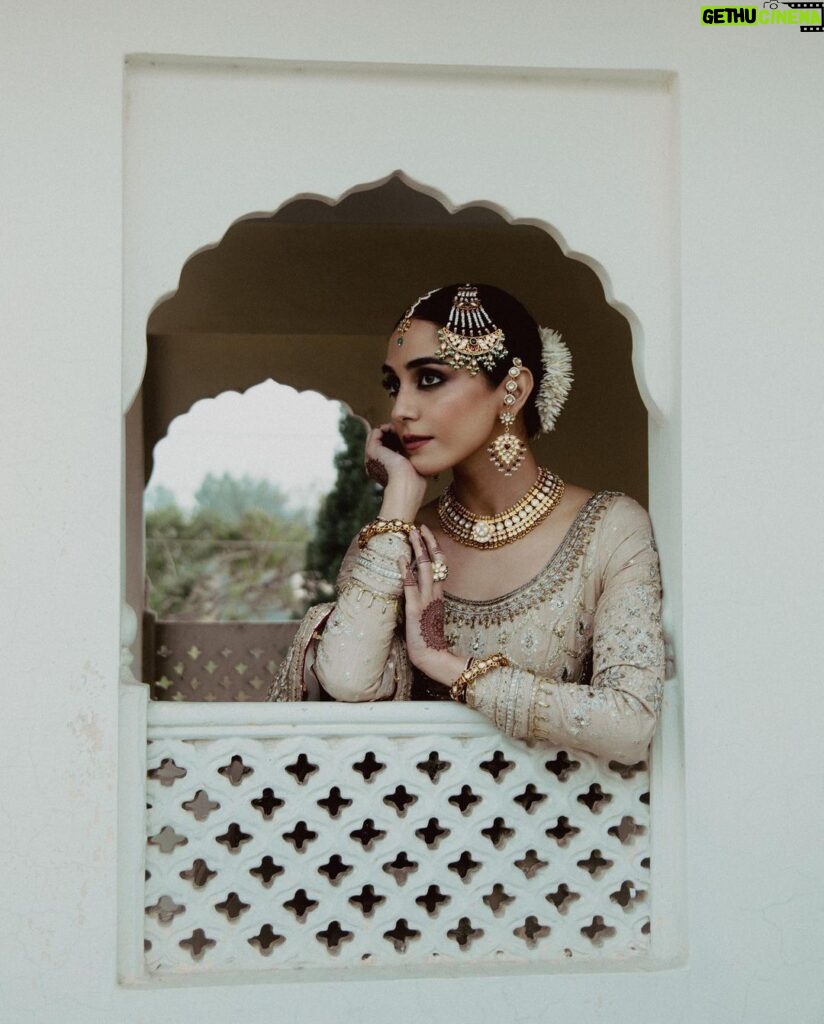 Maya Ali Instagram - My all time favourite brand. Those who know me, know that I love to wear ZSJ @zarashahjahanofficial. I just love their old school charm and their attention to every little detail. I remember I was just in awe of their jewellery pieces which were so beautiful and reminded me of my Amma’s jewellery. It’s so amazing to see their beautiful jewellery pieces, and how they have given a modern touch to them. It was so hard to pick what was my favourite jewellery piece or outfits. Signature Bridals by Zara Shahjahan, FANA is live on their website, what more could a bride ask for? ❤️ Photography: @osamadoger Artdirection: @hashimali @zarashahjahan Stylist: @haajiraahmad Video: @saraiqbal Makeup:@sunilmua Production: @lightroomstudio.prod