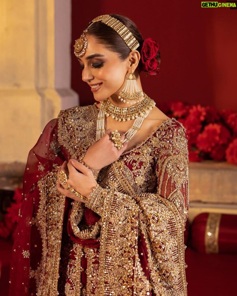 Maya Ali Instagram - Ve Kamleya Mere Nadaan Dil…🌹 @kanwalmalik.official @hashimali90 @shahrozhyder @sunil_mua @yash645 @kundan.co @noman.syed #ComingSoon #KanwalMalikOfficial #KanwalMalik #MayaAli #Formals #Asianoutfits #Pakistaniattire #Lahore #Karachi #Weddings #Pakistan #luxuryformals #JahanAra #bridals