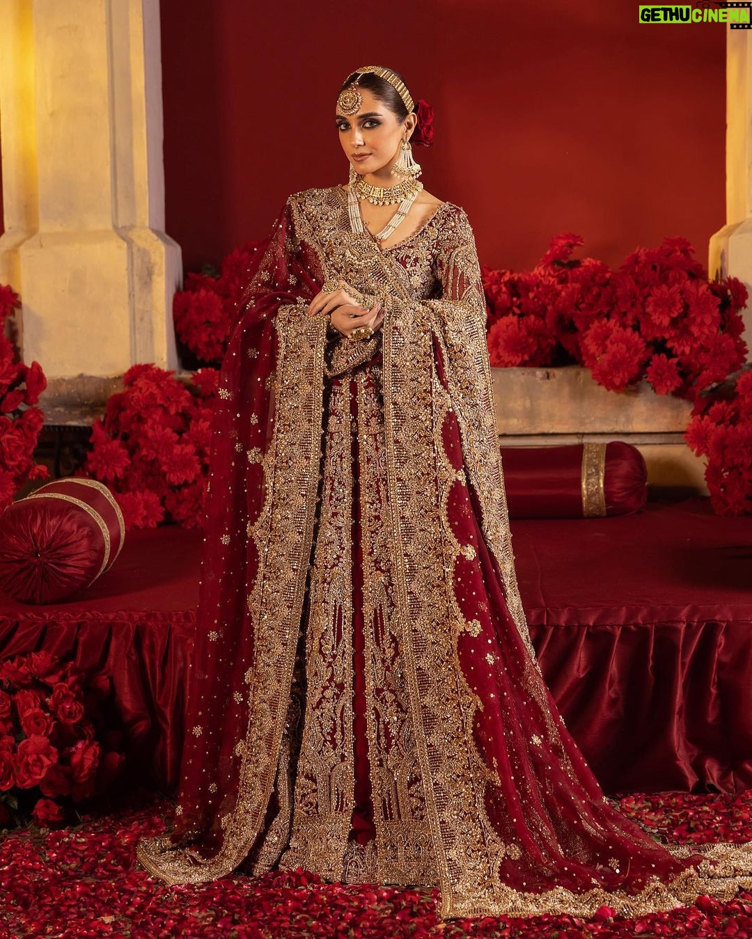 Maya Ali Instagram - Ve Kamleya Mere Nadaan Dil…🌹 @kanwalmalik.official @hashimali90 @shahrozhyder @sunil_mua @yash645 @kundan.co @noman.syed #ComingSoon #KanwalMalikOfficial #KanwalMalik #MayaAli #Formals #Asianoutfits #Pakistaniattire #Lahore #Karachi #Weddings #Pakistan #luxuryformals #JahanAra #bridals