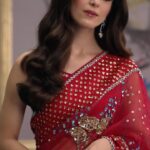 Maya Ali Instagram - DARE TO LOVE Read My Lips Captivated by his tender smile. A short MUSE film about beauty, style, and emotional complexity. @official_mayaali and @realhamzaaliabbasi in @museluxe, star in ‘Dare To Love’ - a story of missed passions and blossoming romance. Design, direction, casting, and styling by @lovefaryal