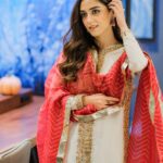 Maya Ali Instagram - ♥️🖤🤍 @hussainrehar.official @kavaakibstudio #ShaukatKhanumkarachi Tampa Florida