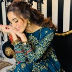 Maya Ali Instagram – Lahore Da Alkaram… 🦋

So happy and proud to see my Alkaram family getting bigger. Go and explore it!! 😊

@alkaramstudio 
@ayanamir.thestylist 

#LahoreDaAlkaramStudio #NEMStoreLaunchEvent
#AlkaramStudioLahore