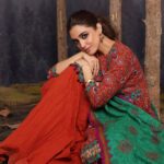 Maya Ali Instagram – 🍂🍂

@alkaramstudio 
@haseebsiddiquiphoto 
@hairbyawais 
@zeeshu_mua 
@nabila_salon 
@yash645 

#AlkaramStudio #AlkaramWinterFallUnstitched2023 #AlkaramWoman
