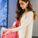 Maya Ali Instagram - ♥️🖤🤍 @hussainrehar.official @kavaakibstudio #ShaukatKhanumkarachi Tampa Florida