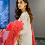 Maya Ali Instagram - ♥️🖤🤍 @hussainrehar.official @kavaakibstudio #ShaukatKhanumkarachi Tampa Florida