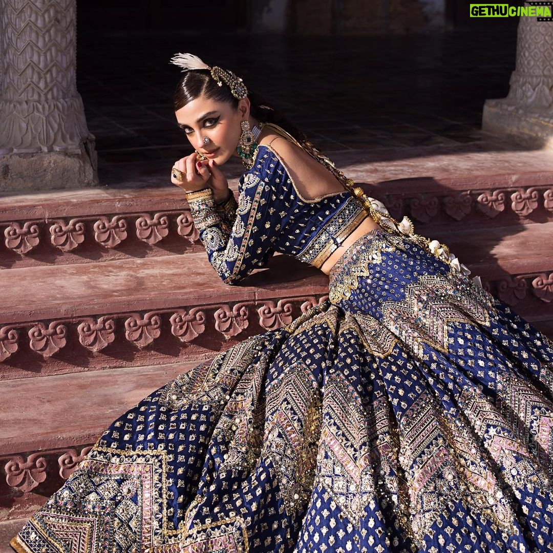 Maya Ali Instagram - Launching on 3rd November’23, 3pm in-stores and 9pm online. A collection that is both empowering and luxurious. This Festive season celebrate with @mohsin.naveed.ranjha’s Zarlish Volume 4- unstitched festive collection @mohsin.ranjha_dino @mohsin.naveed.ranjha @shahbazshaziofficial @sunil_mua @yash645 #mnr #mayaali #mnrdesignstudio #mohsinnaveedranjha #mnrunstiched #talpurdynasty #mnrfestiveunstitched #festiveunstitched23 #mnrlahore #mnrgujranwala #mnrkarachi #mnrusa #abubakarnaveedranjha #zarlishbymohsinnaveedranjha