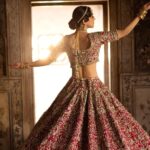 Maya Ali Instagram - 🫶🫶 @sararohaleasgharofficial @azeemsaniofficial @ayanamir.thestylist @farhatalijewellers