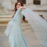Maya Ali Instagram – Ley jayen Jane kahan Hawayen…🍁🍁

@mayapretofficial 
@kavaakibstudio
